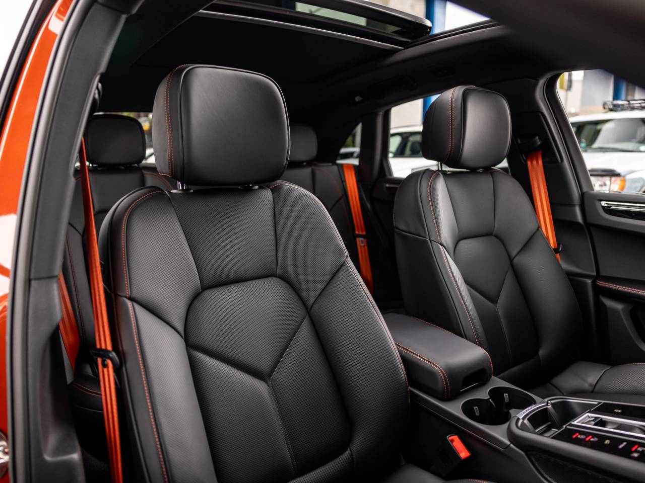 2025 Porsche Macan Base