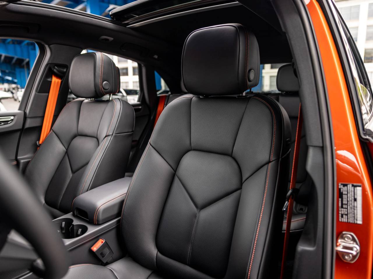 2025 Porsche Macan Base