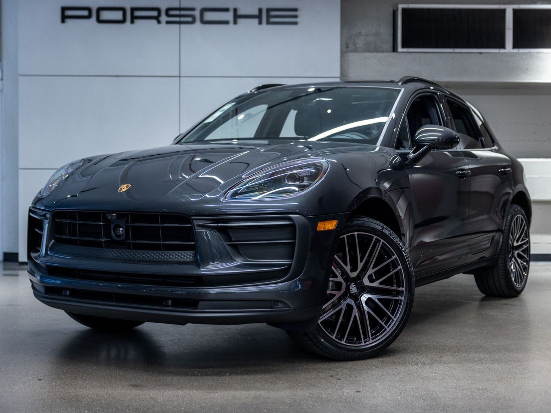 2026 Porsche Macan — photo 1 of 55