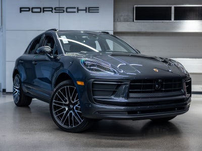 2026 Porsche Macan Base