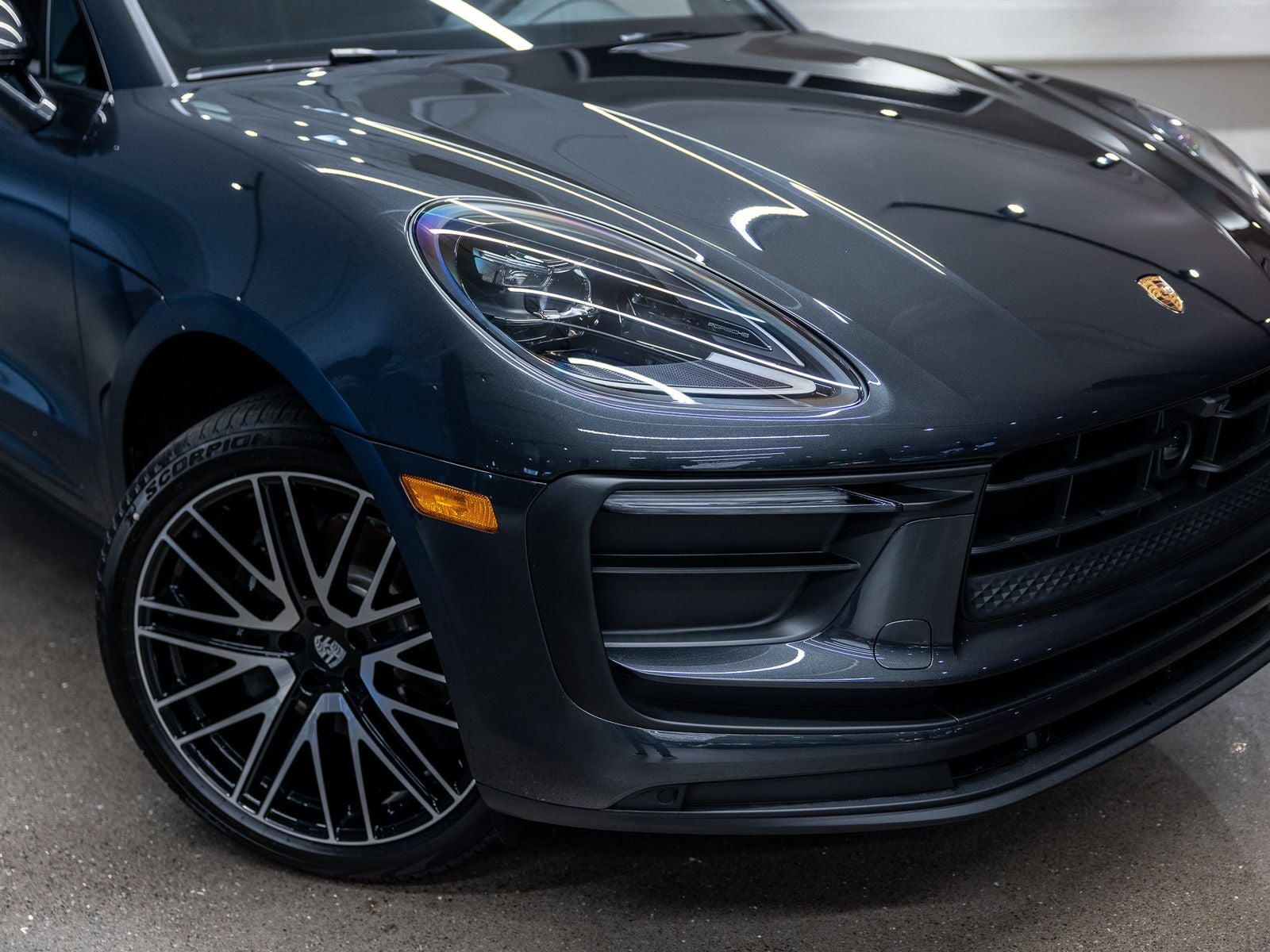 2026 Porsche Macan Base