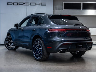 2026 Porsche Macan Base
