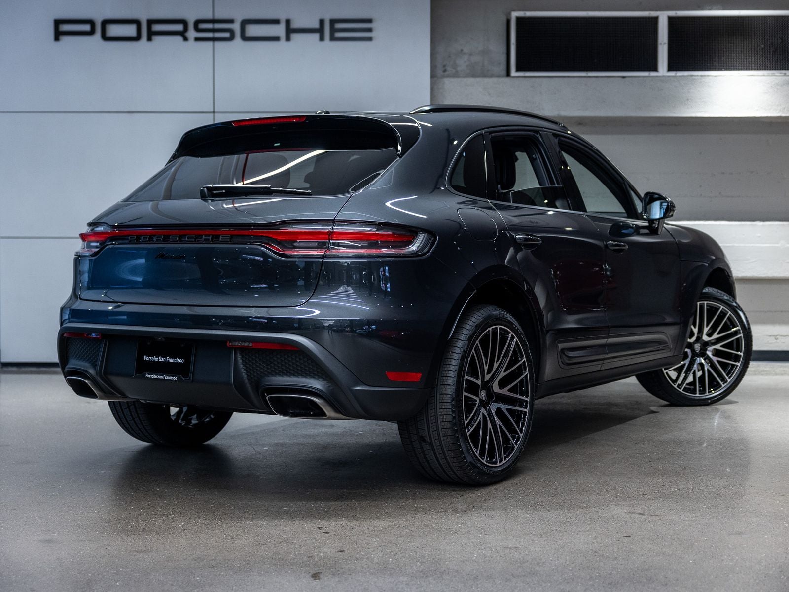 2026 Porsche Macan Base