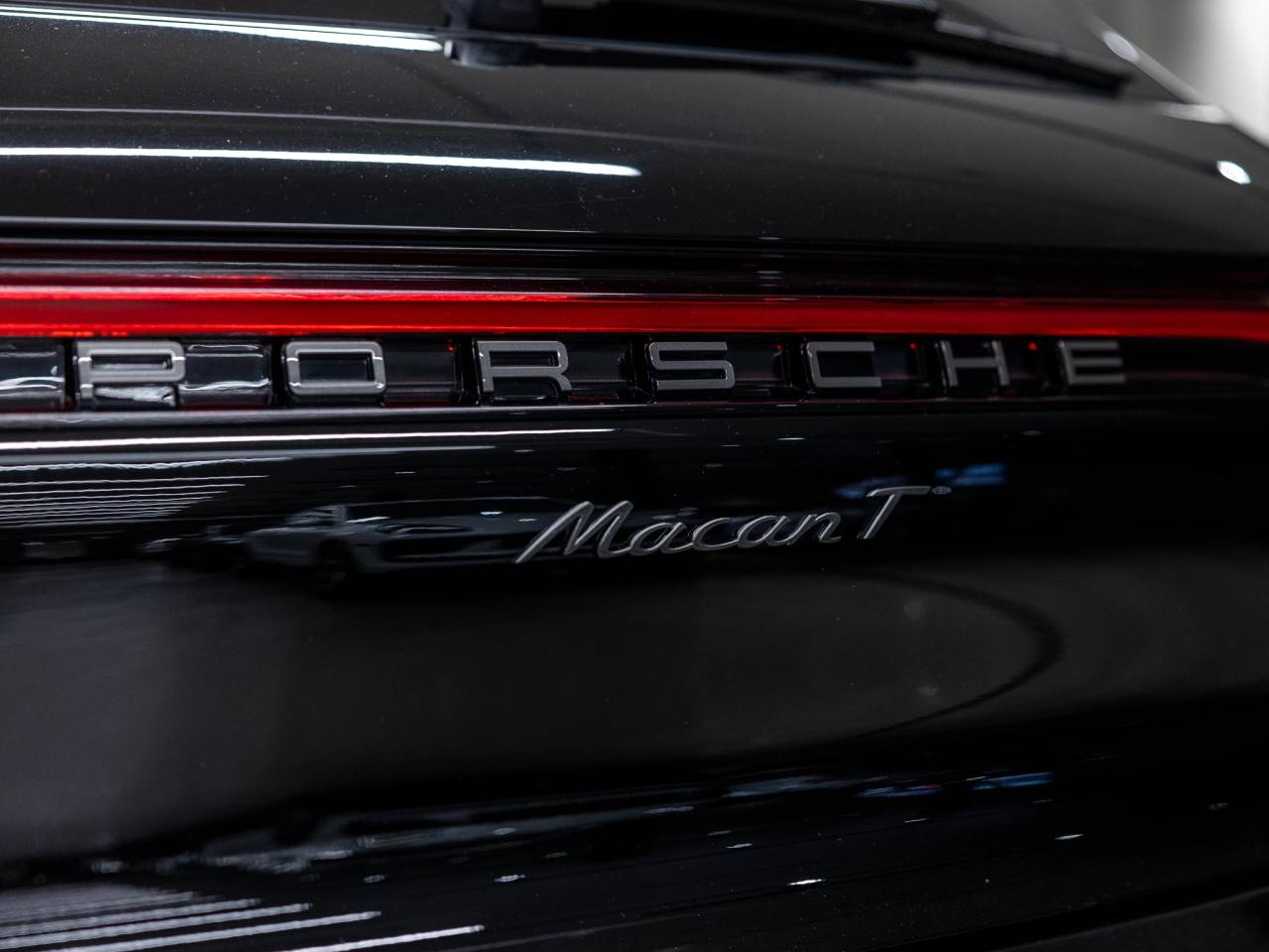 2025 Porsche Macan Macan T