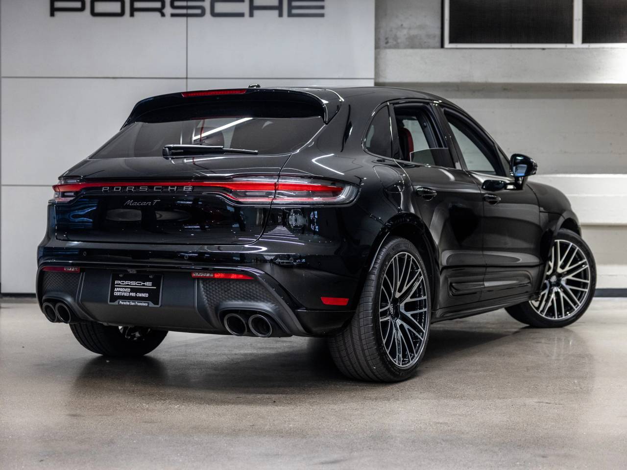 2025 Porsche Macan Macan T