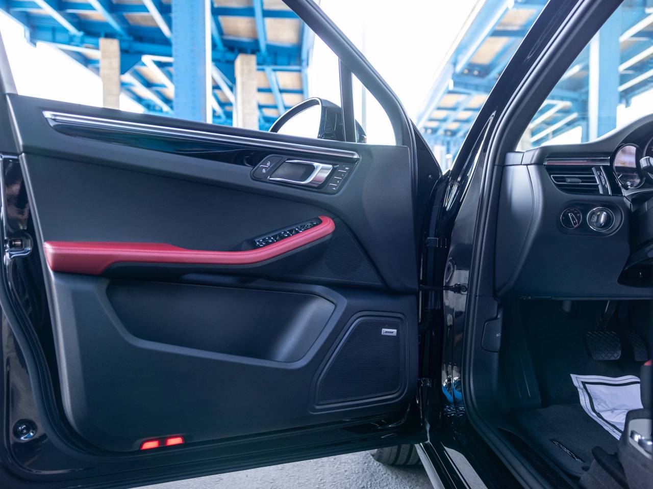 2025 Porsche Macan Macan T