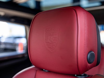 2025 Porsche Macan Macan T