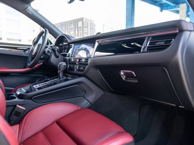 2025 Porsche Macan Macan T