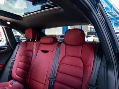 2025 Porsche Macan Macan T