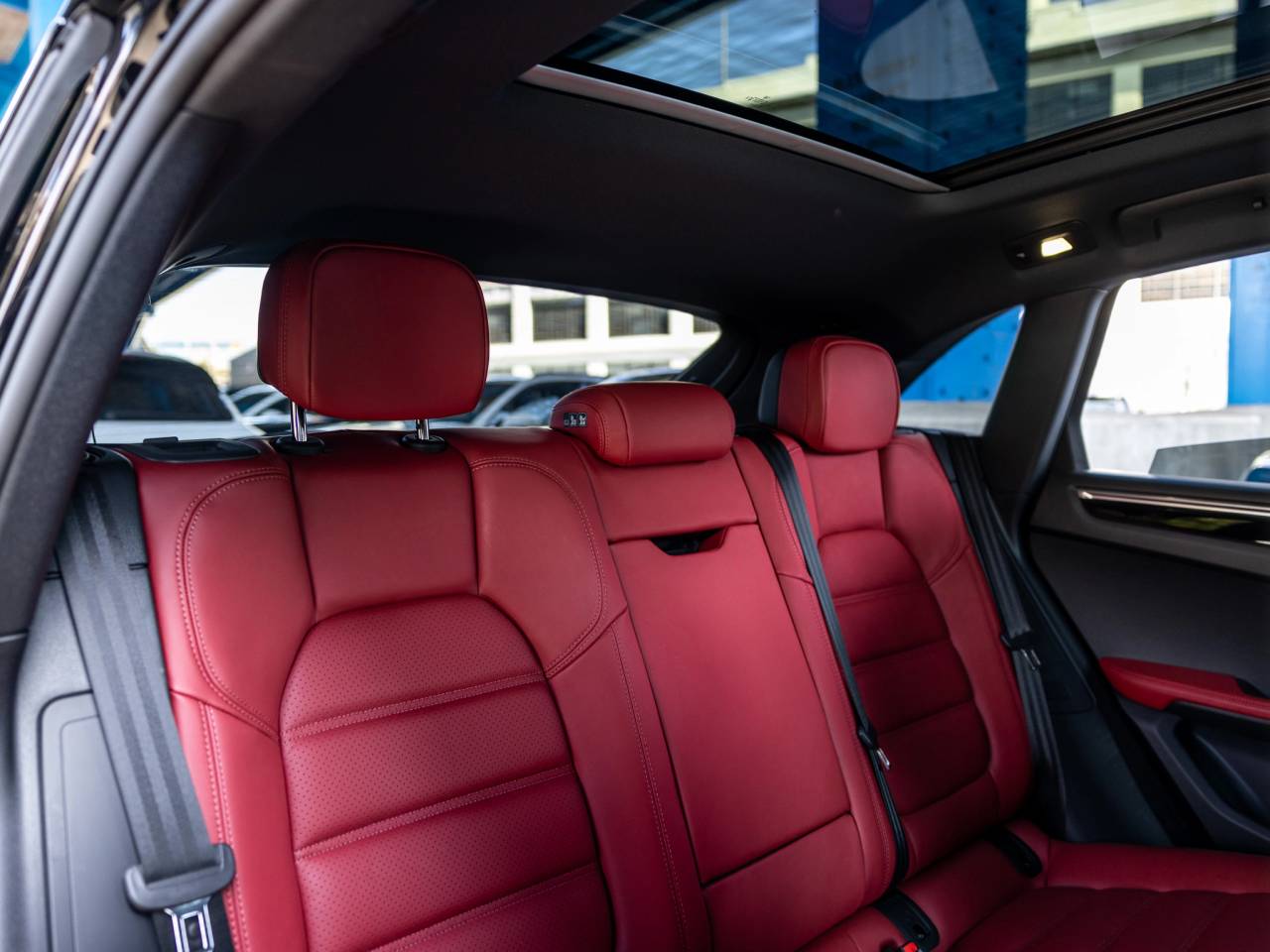 2025 Porsche Macan Macan T