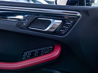 2025 Porsche Macan Macan T