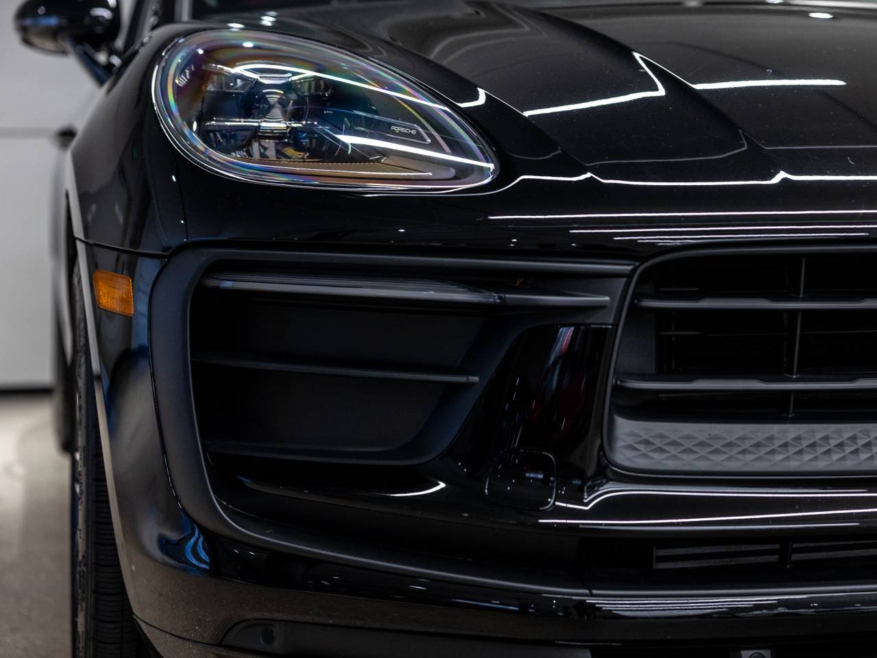 2025 Porsche Macan Macan T