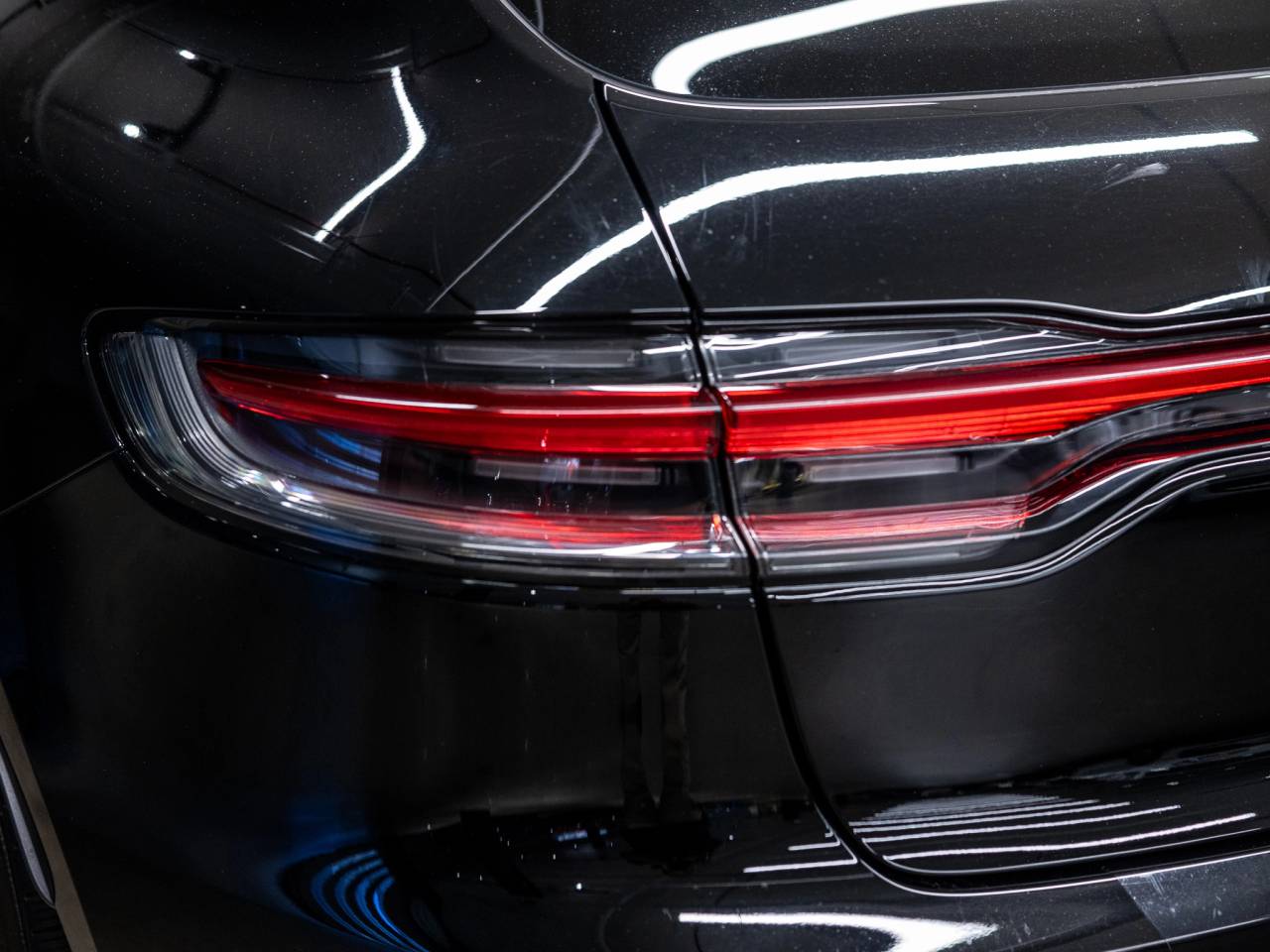 2025 Porsche Macan Macan T