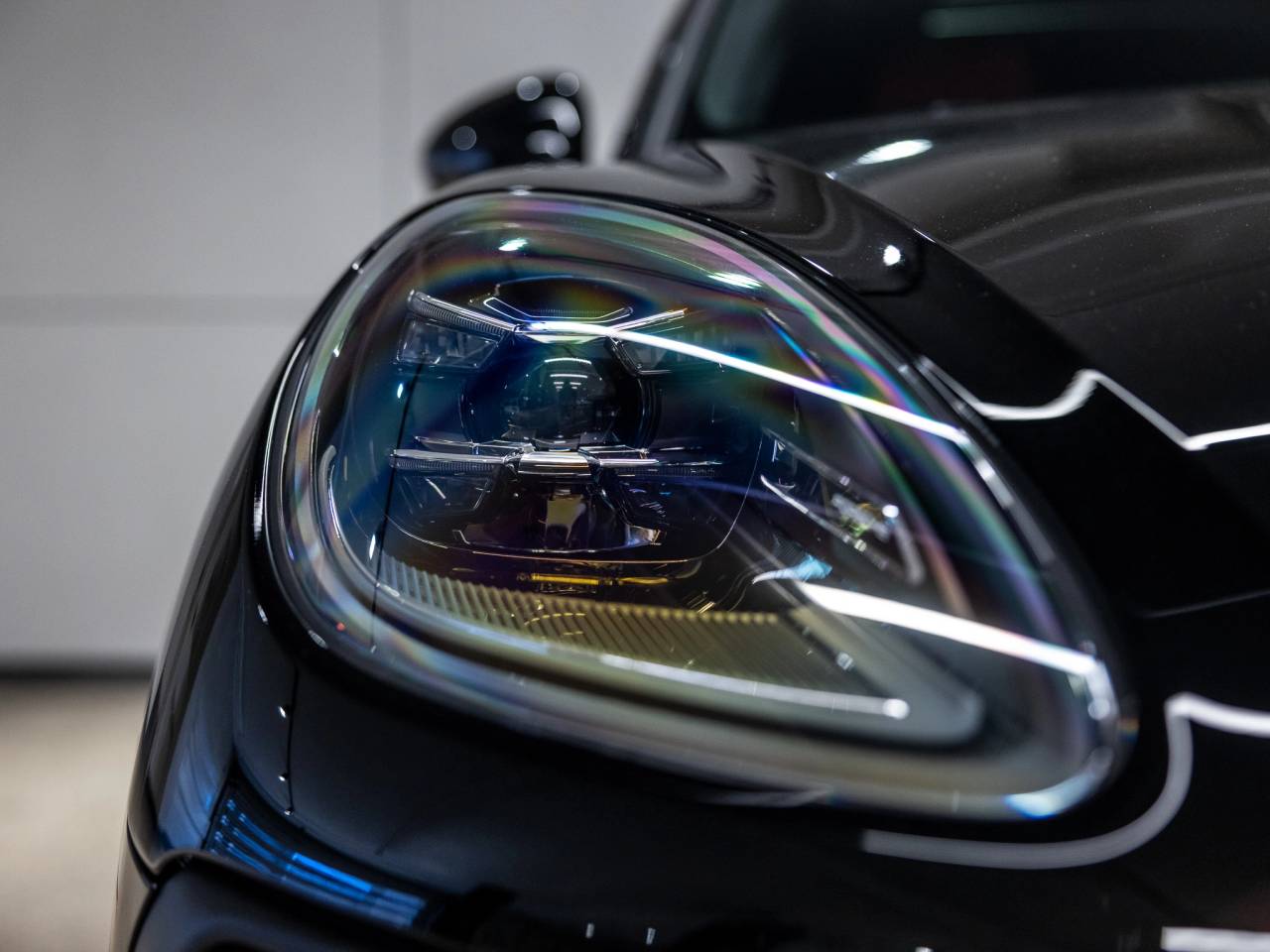 2025 Porsche Macan Macan T