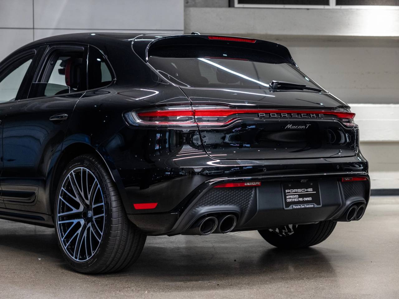 2025 Porsche Macan Macan T