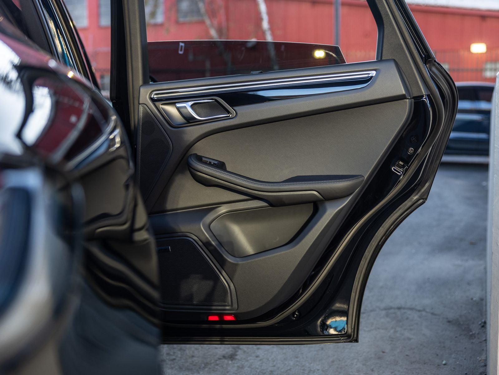 2026 Porsche Macan Base