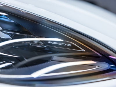 2026 Porsche Macan Base