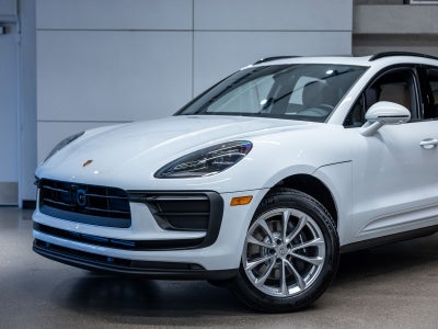 2026 Porsche Macan Base