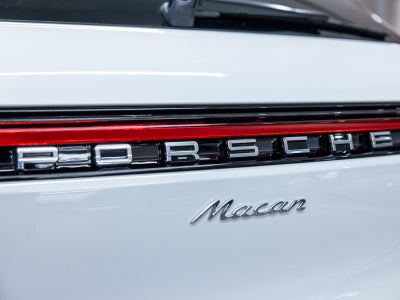 2026 Porsche Macan Base