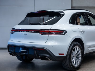 2026 Porsche Macan Base