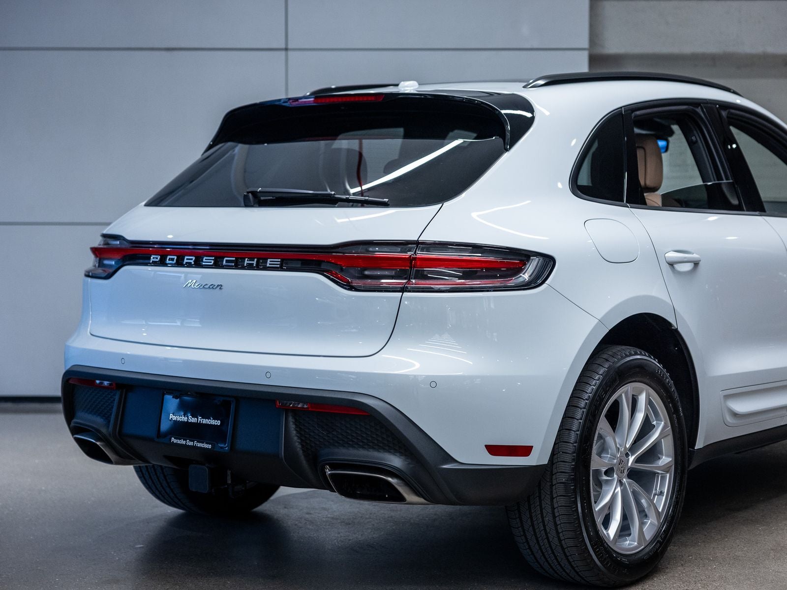 2026 Porsche Macan Base