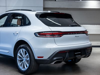 2026 Porsche Macan Base