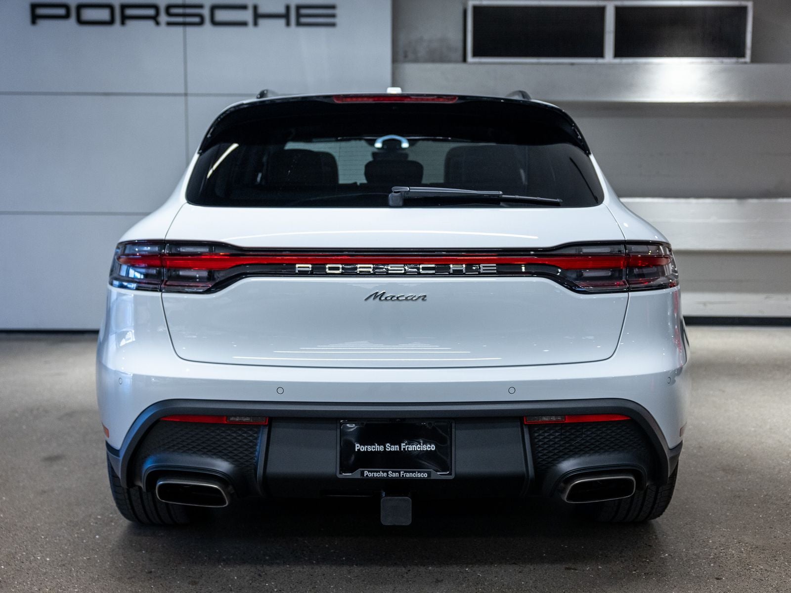 2026 Porsche Macan Base