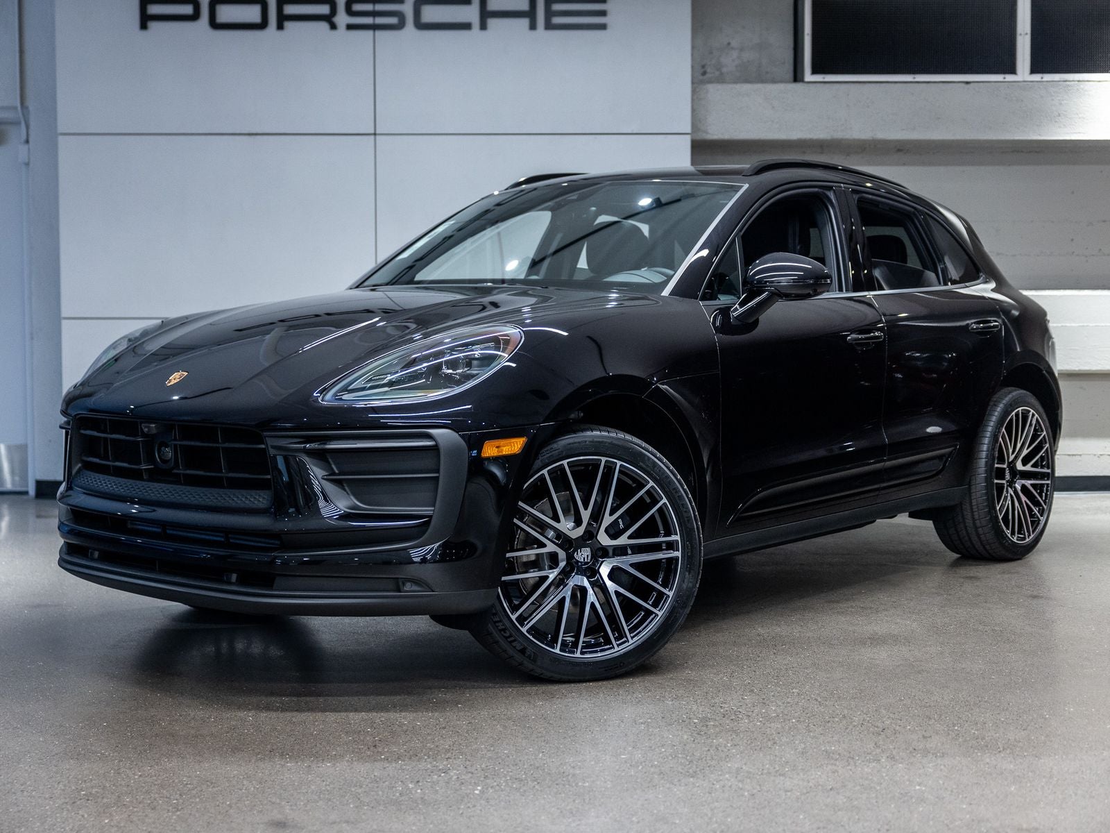 2026 Porsche Macan Base
