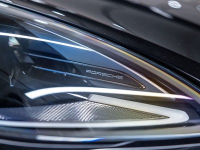 2026 Porsche Macan Base