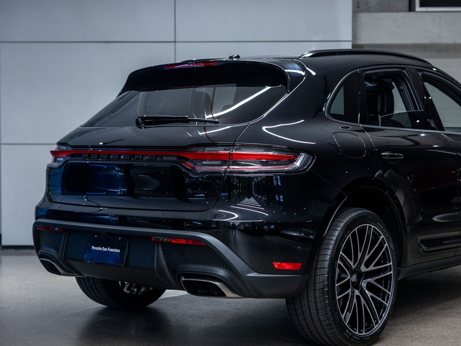 2026 Porsche Macan Base
