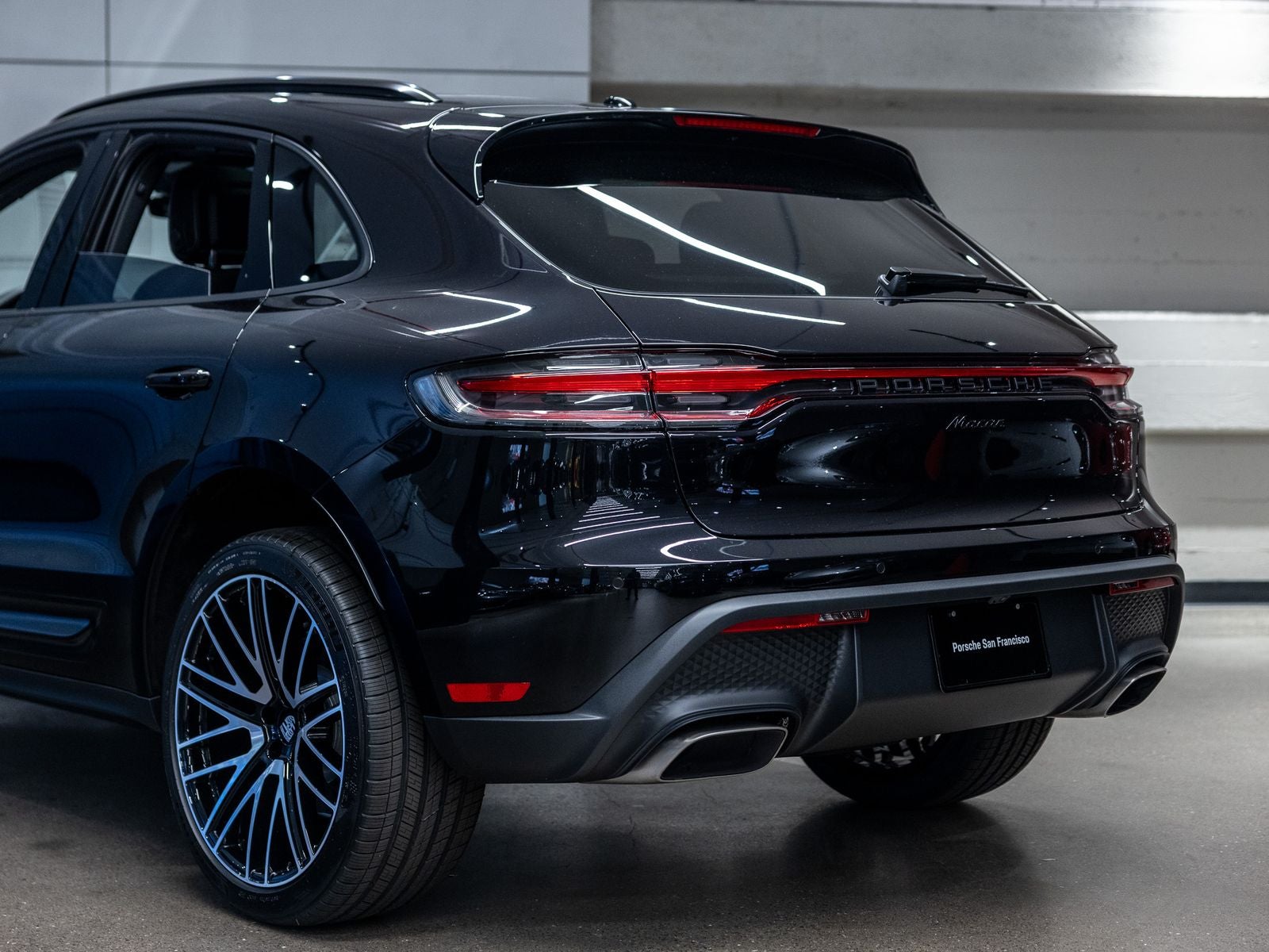 2026 Porsche Macan Base