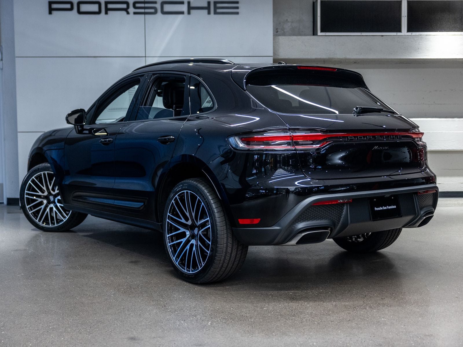 2026 Porsche Macan Base