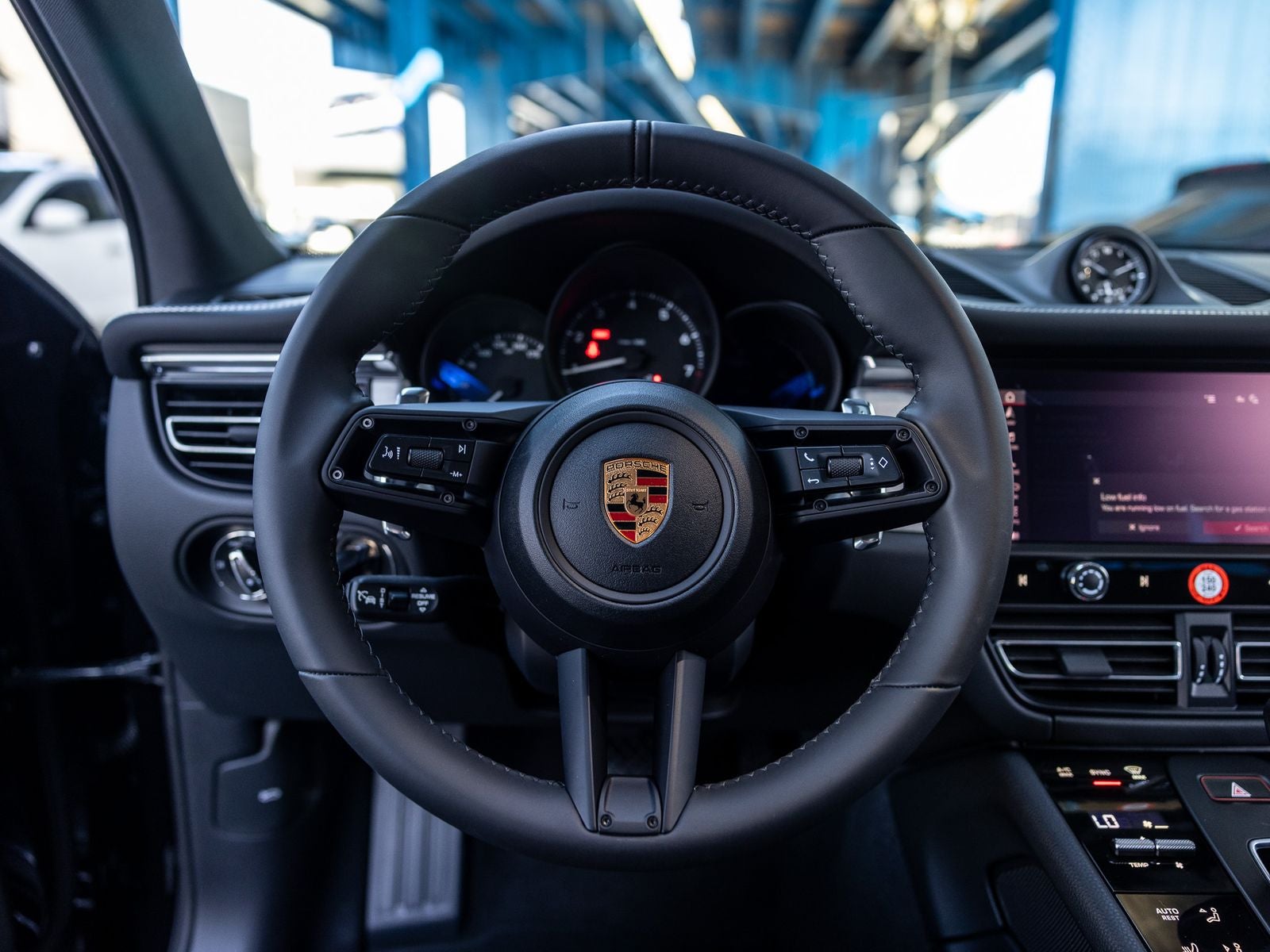 2026 Porsche Macan Base