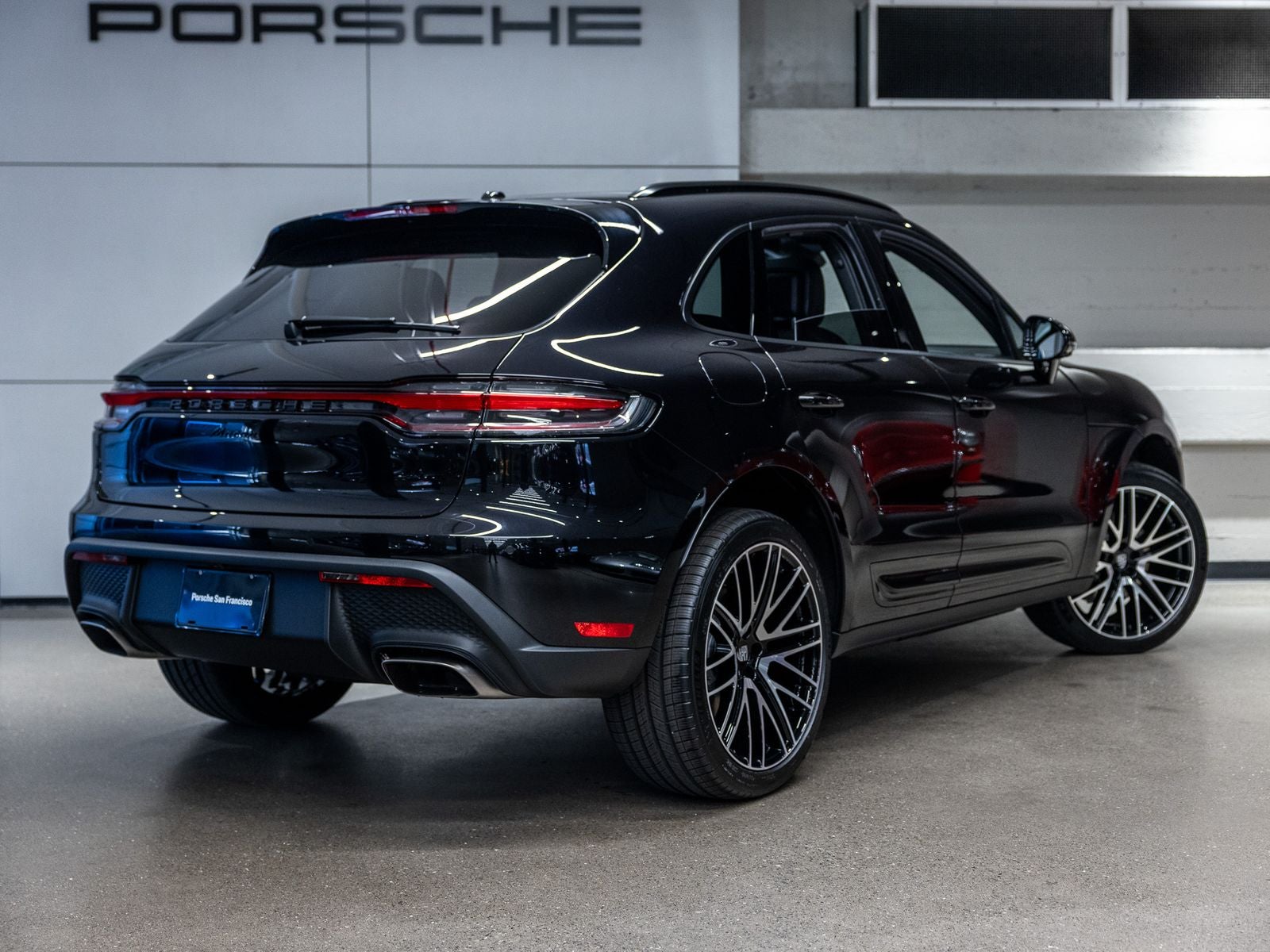 2026 Porsche Macan Base