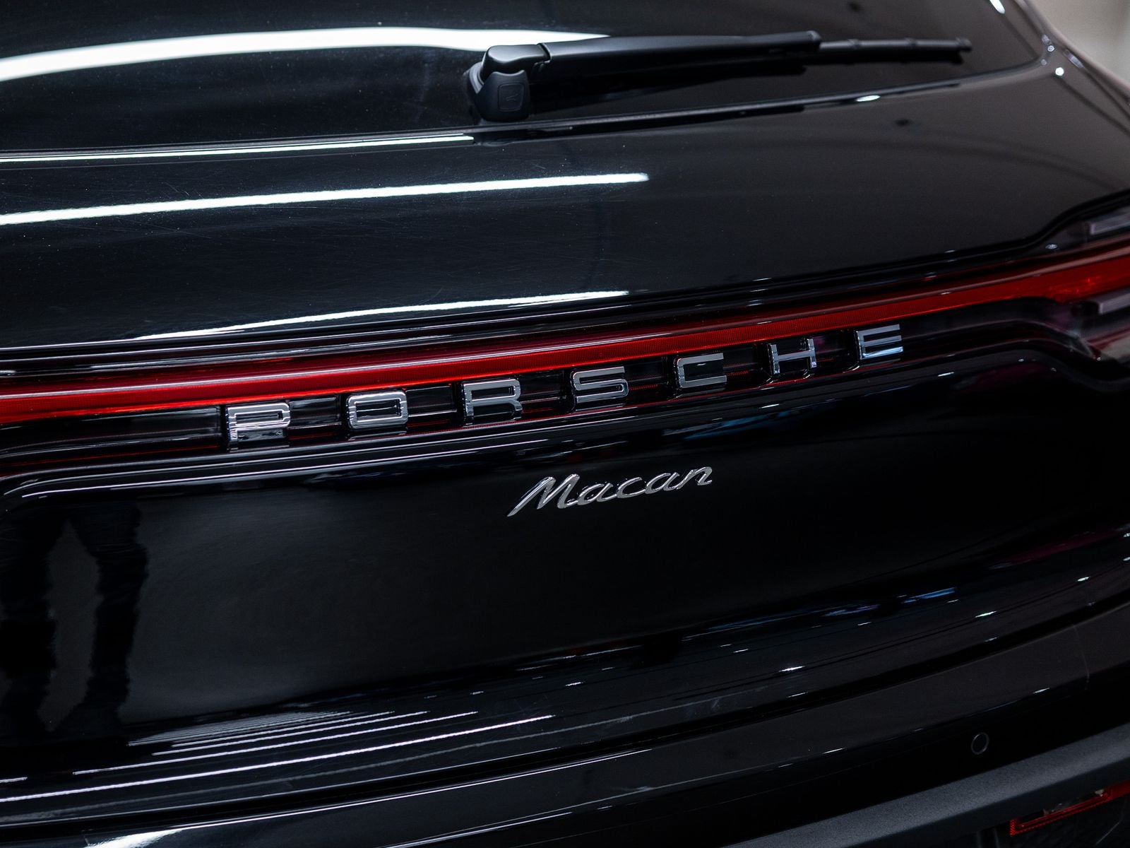 2026 Porsche Macan Base