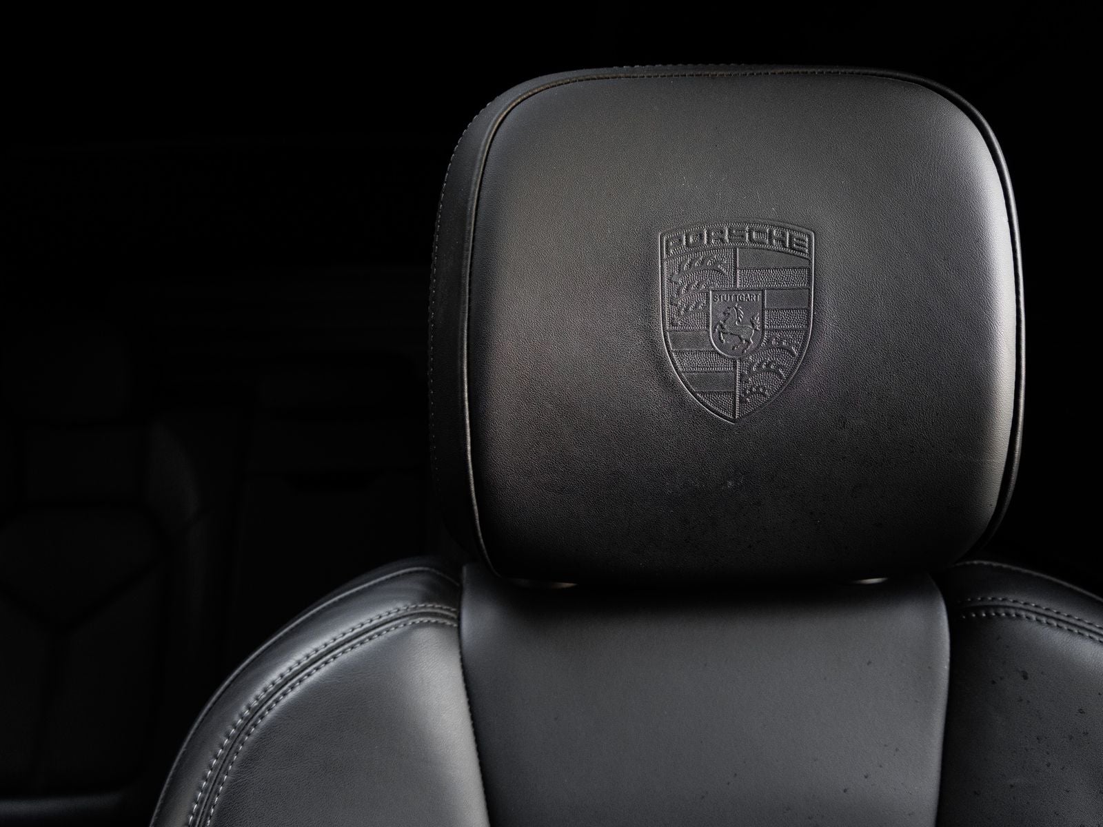 2023 Porsche Macan Base