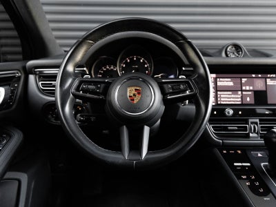 2023 Porsche Macan Base