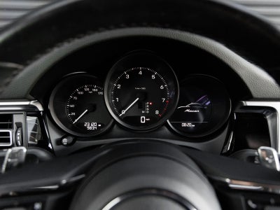 2023 Porsche Macan Base