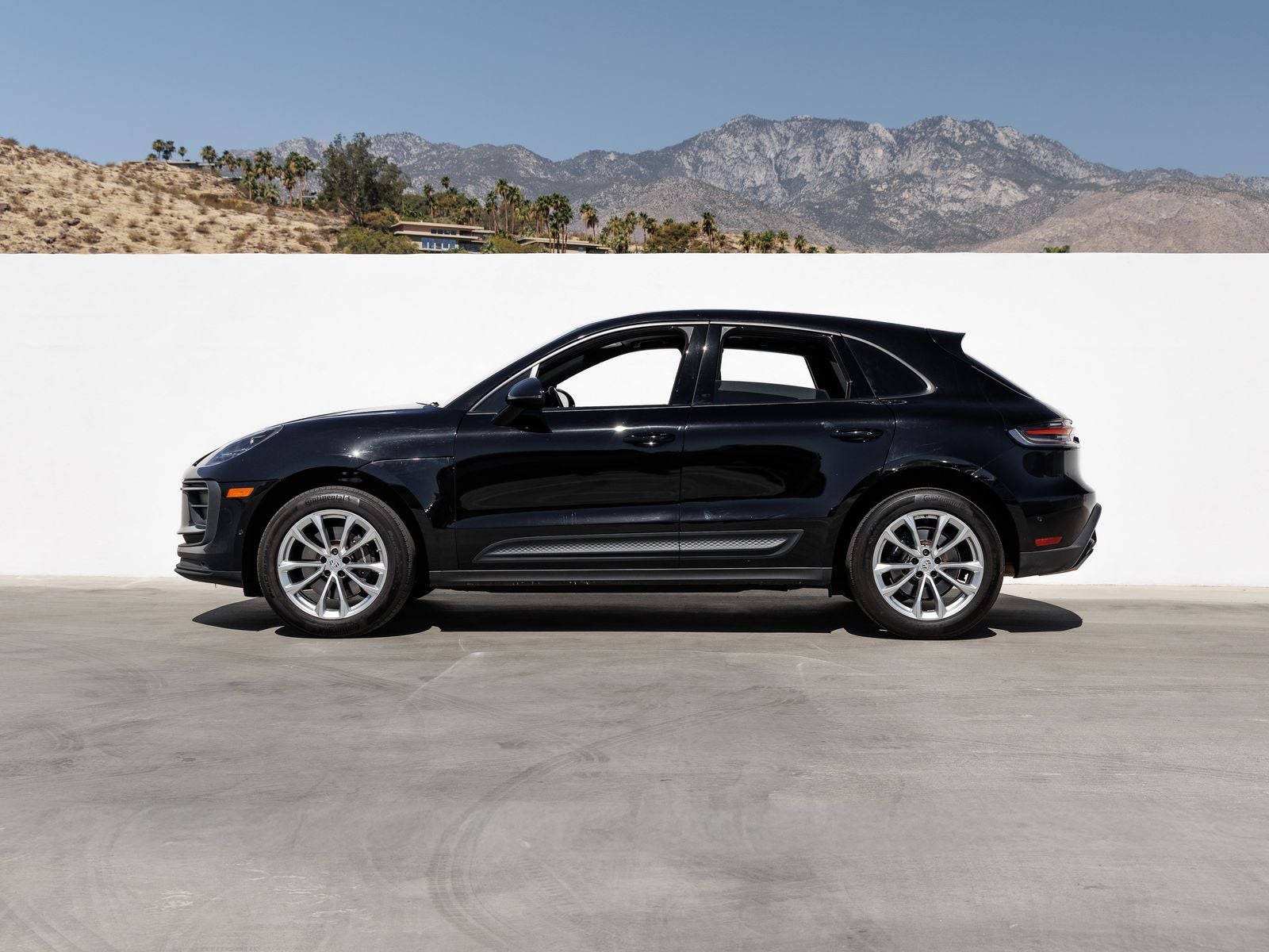 2023 Porsche Macan Base