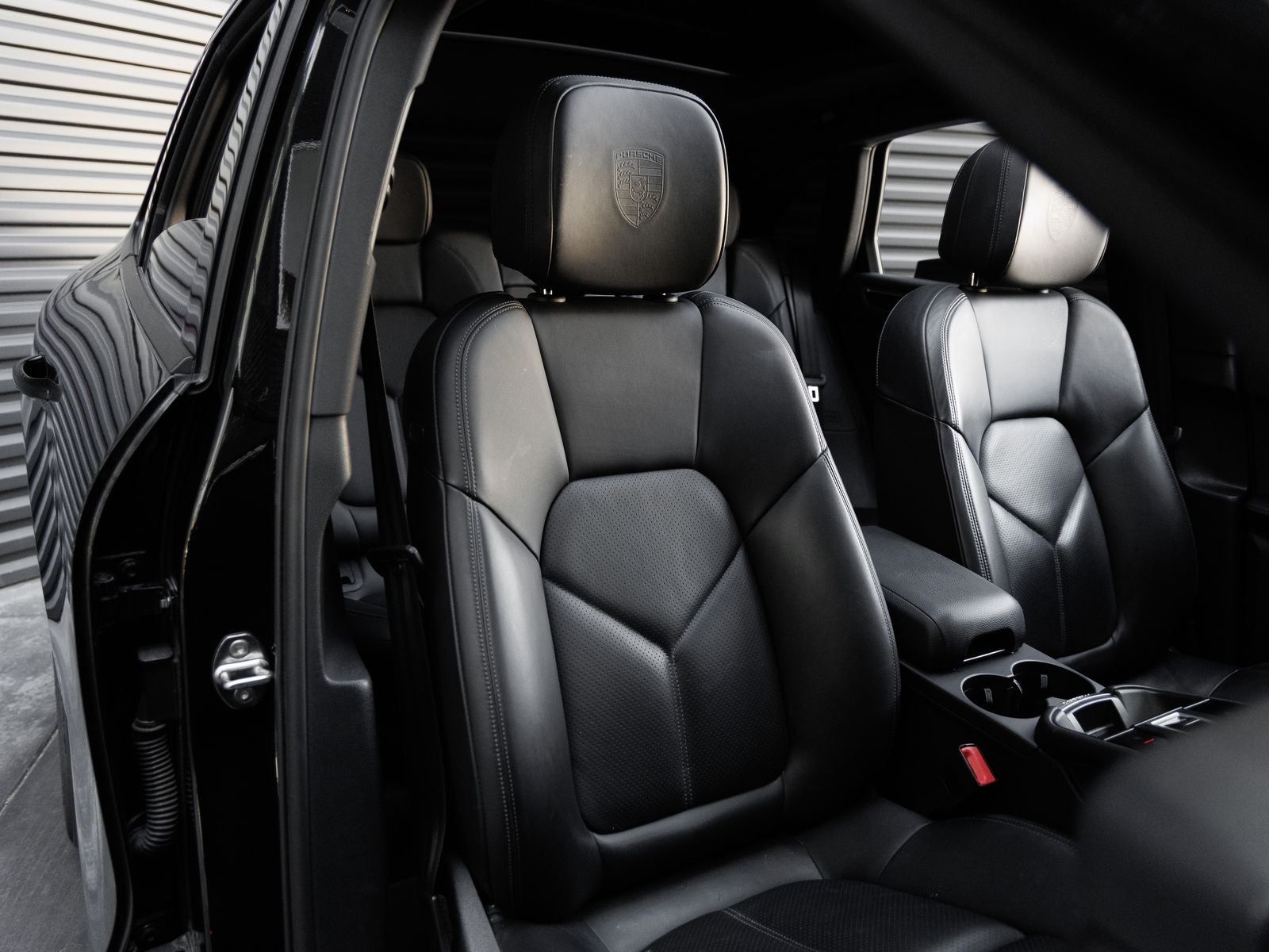 2023 Porsche Macan Base