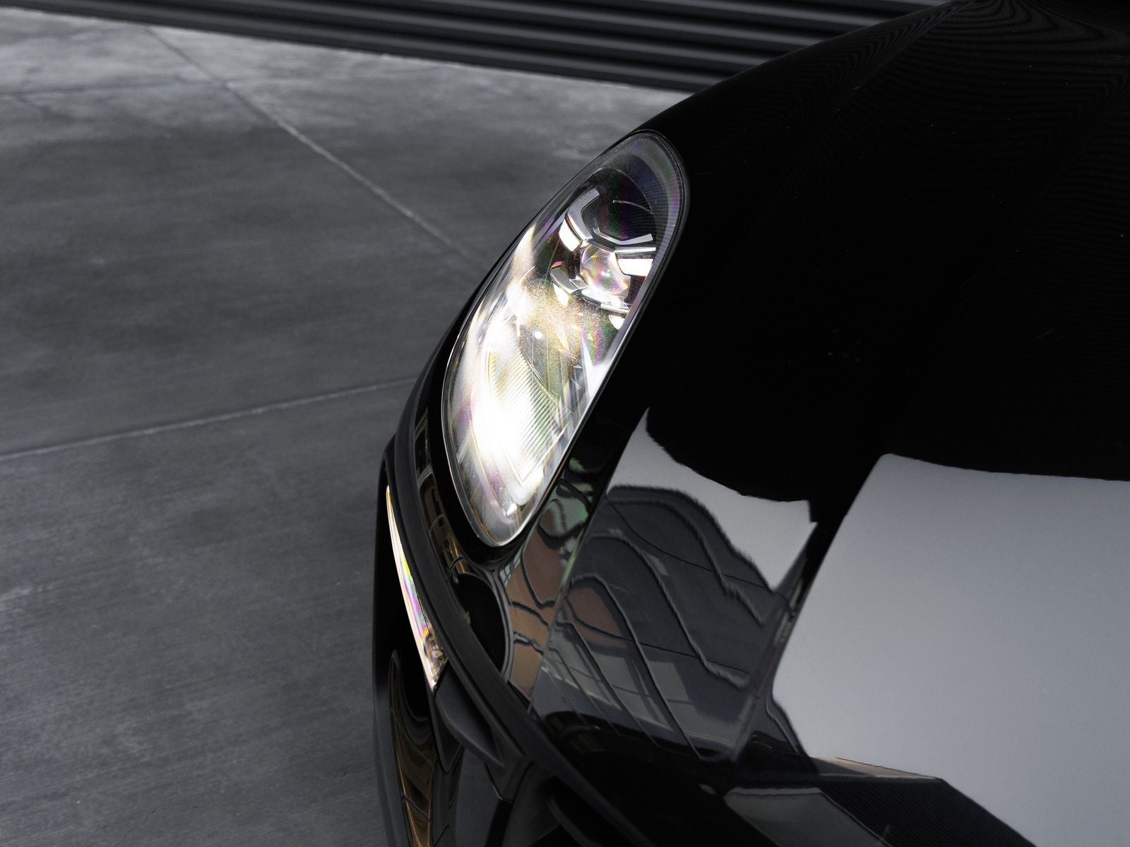 2023 Porsche Macan Base
