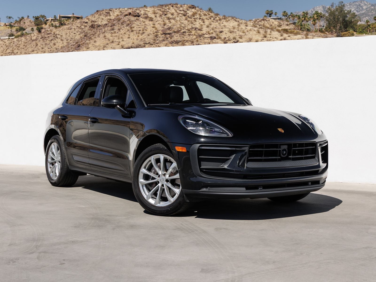 2023 Porsche Macan Base
