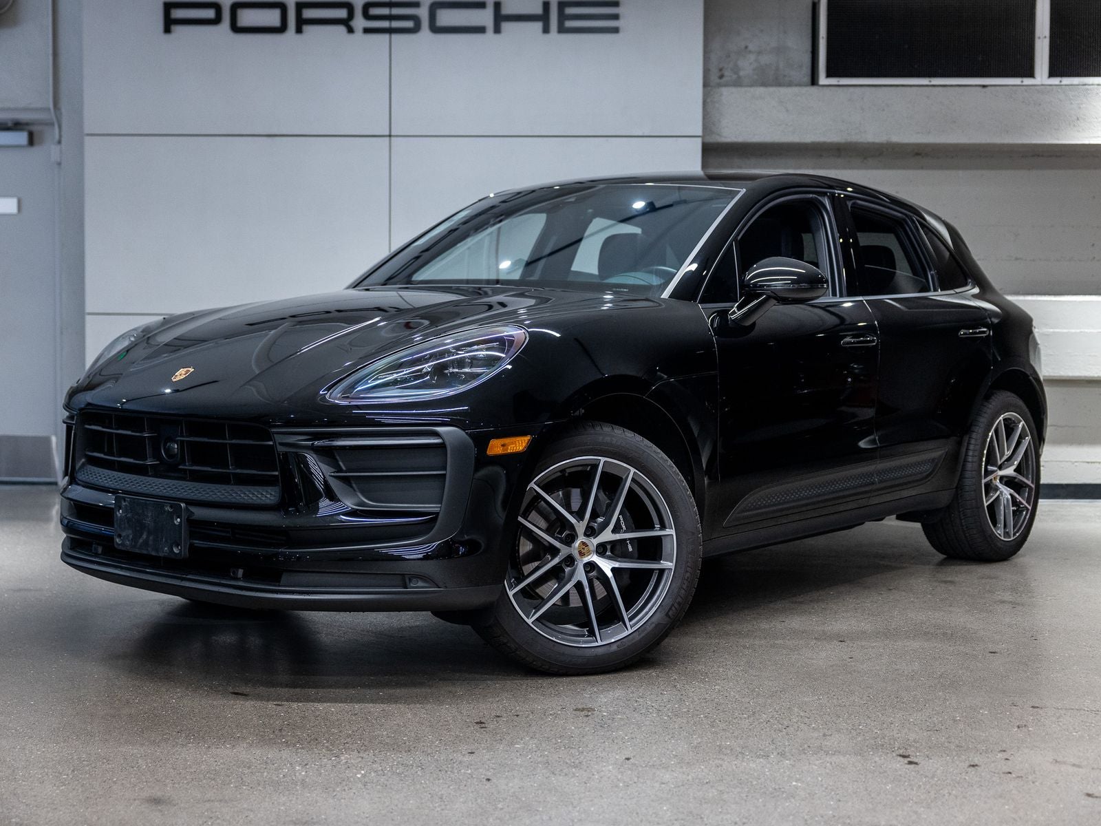 2024 Porsche Macan Base