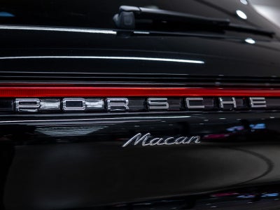 2024 Porsche Macan Base