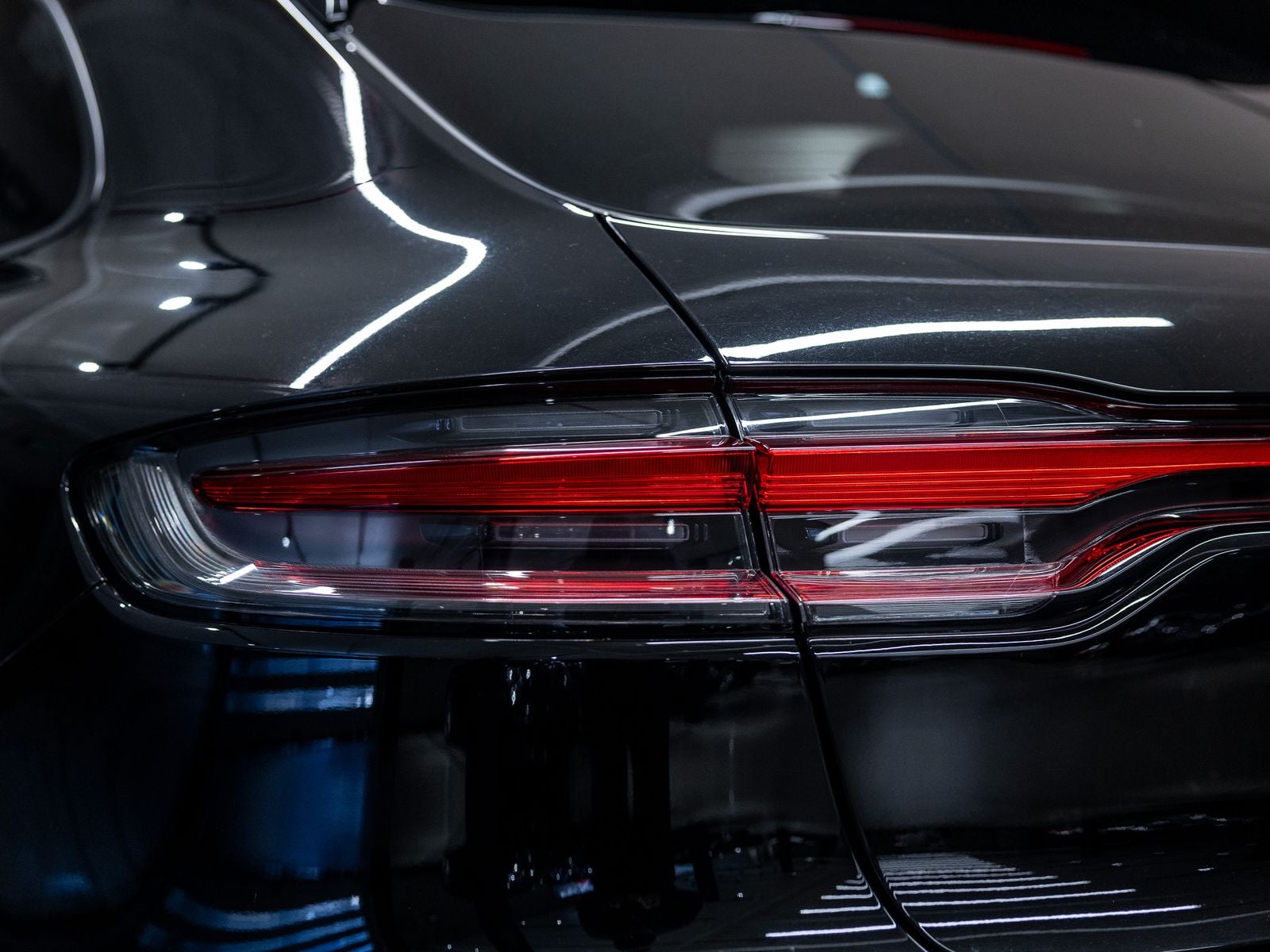 2024 Porsche Macan Base