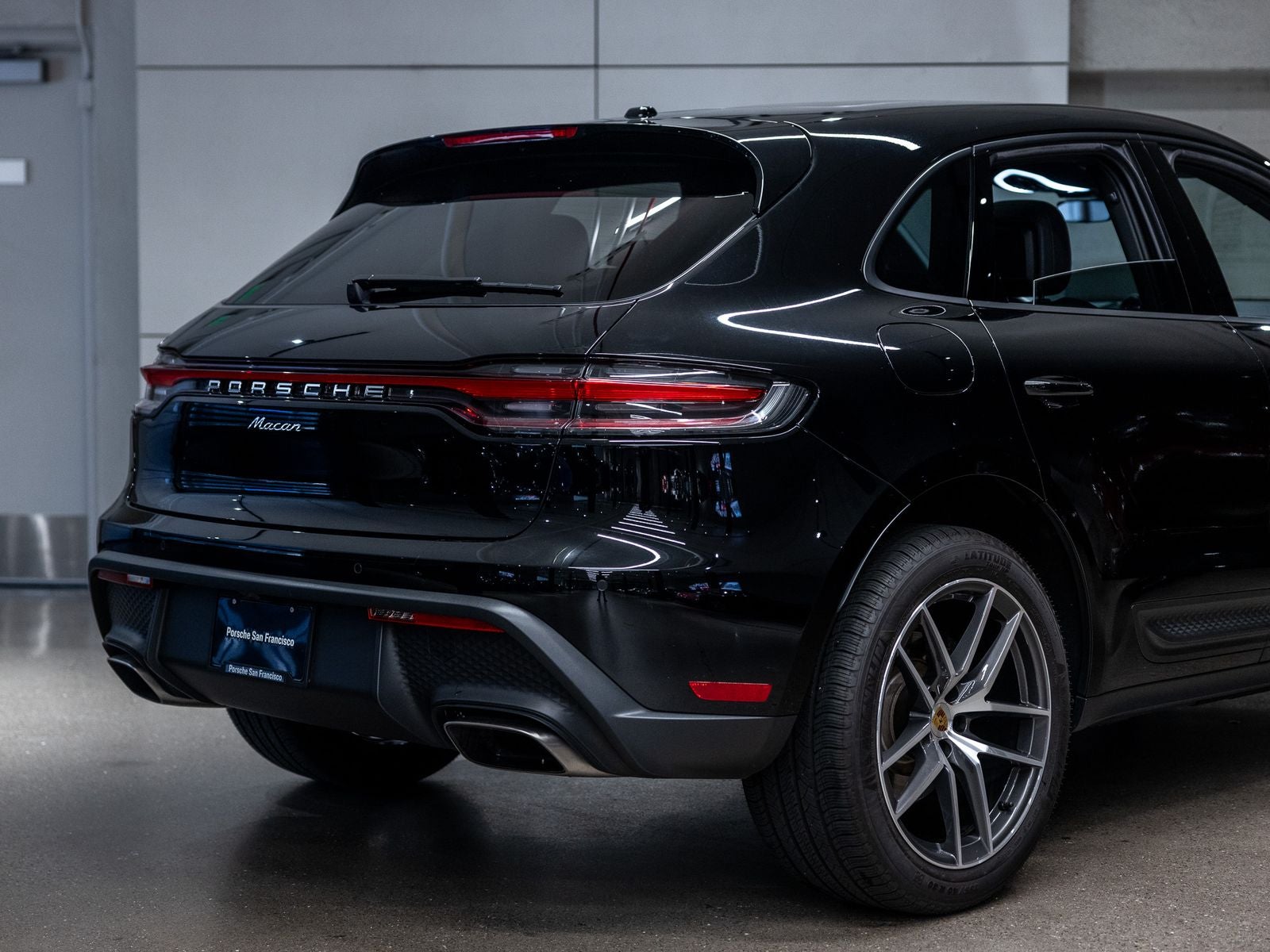 2024 Porsche Macan Base