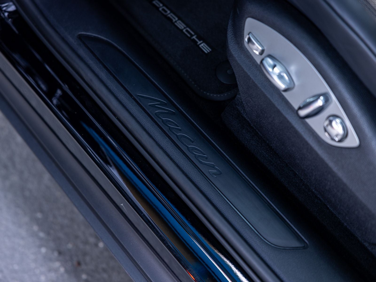 2024 Porsche Macan Base