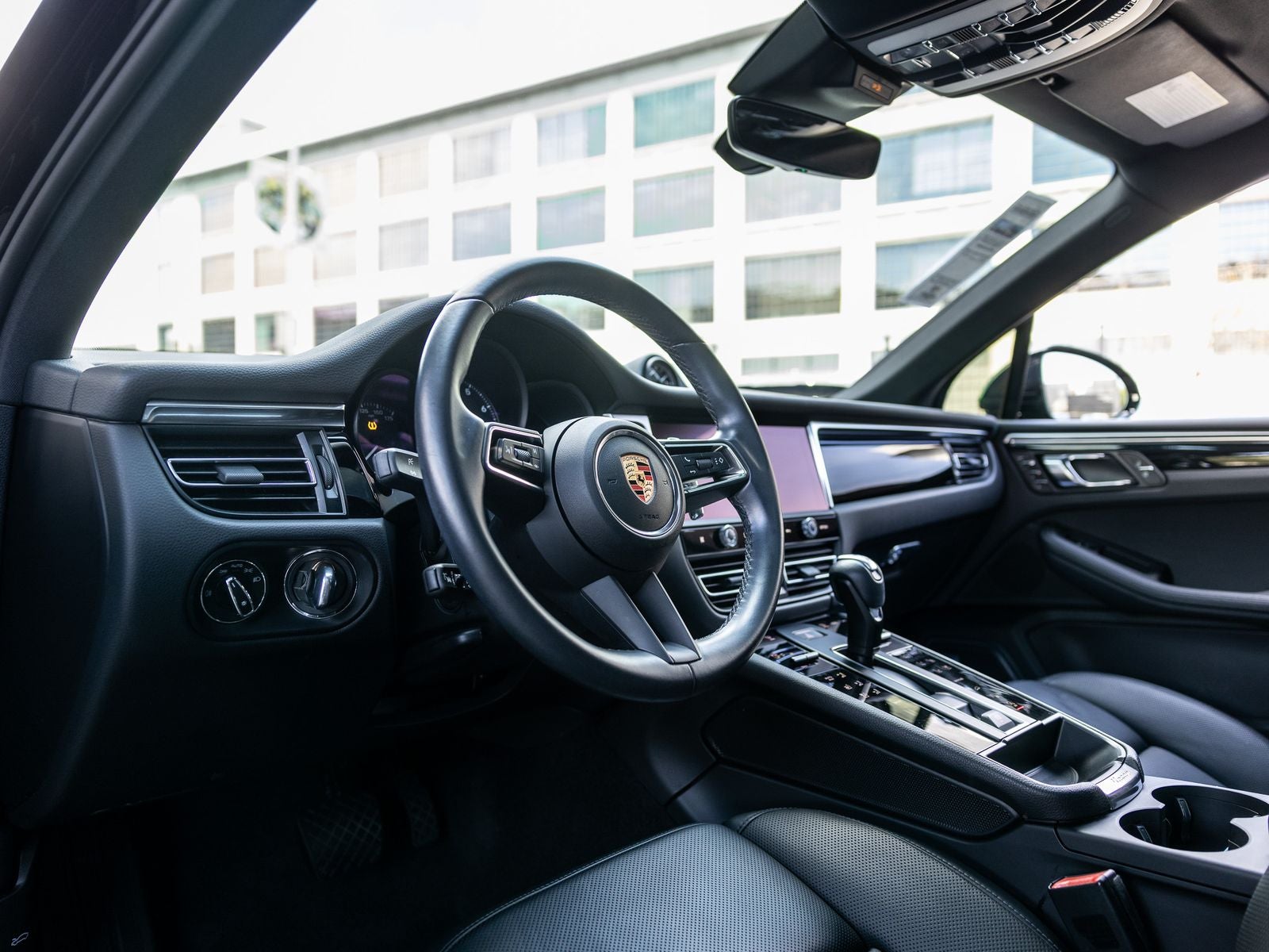 2024 Porsche Macan Base