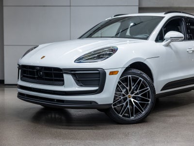 2026 Porsche Macan Base