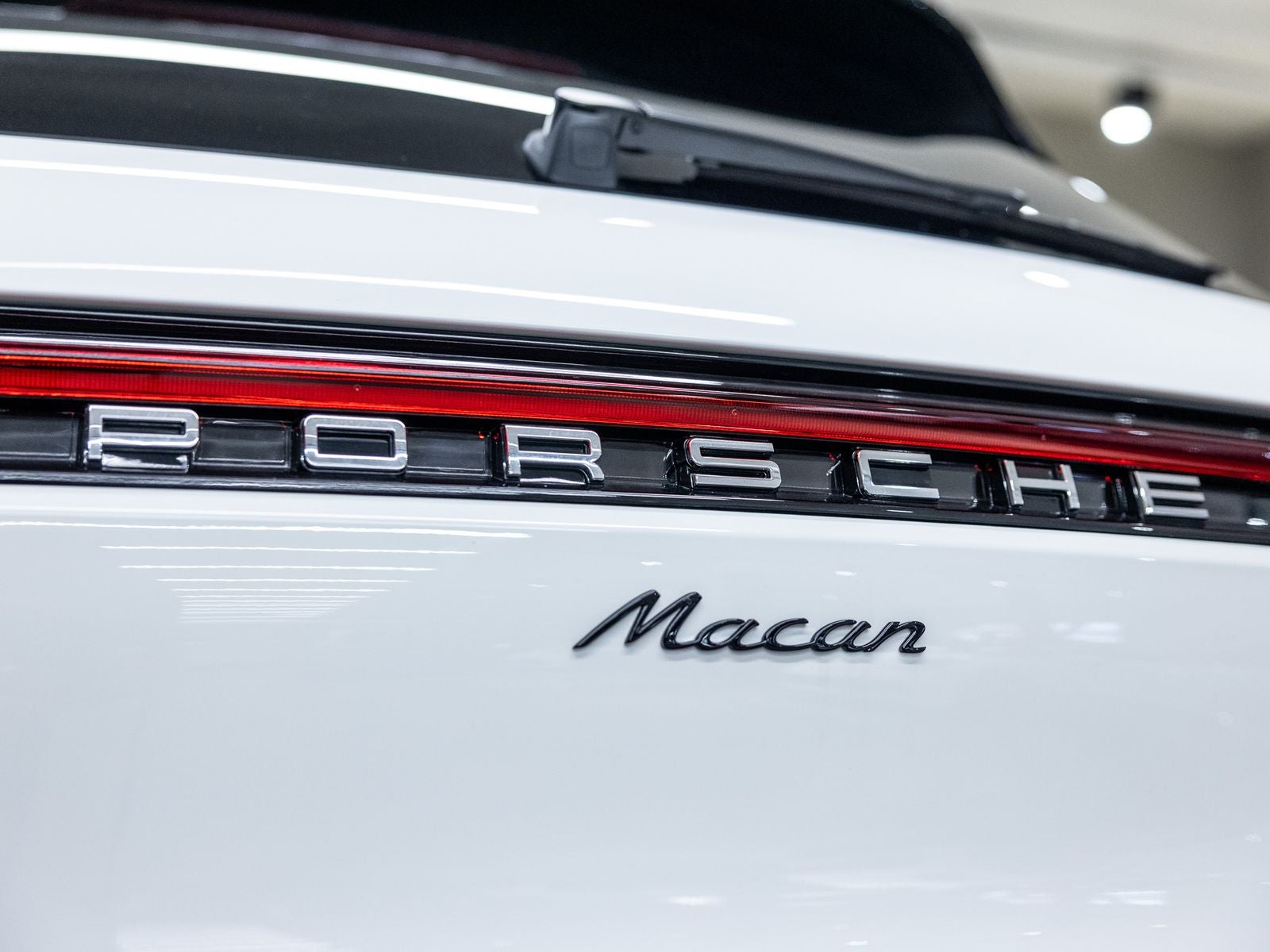 2026 Porsche Macan Base